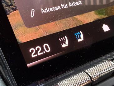 Porsche Cayenne E4 Turbo Electric — photo 37
