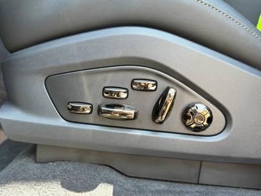 Porsche Cayenne E4 Turbo Electric — photo 38