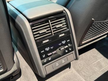 Porsche Cayenne E4 Turbo Electric — photo 41