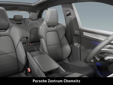 Porsche Cayenne E4 S Electric — photo 6
