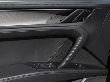 Porsche Cayenne E4 Electric — photo 19