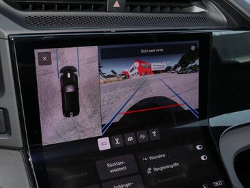 Porsche Cayenne E4 Electric — photo 20