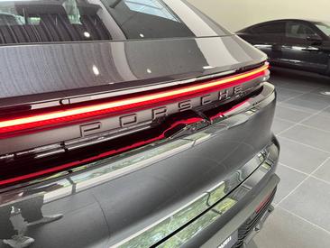 Porsche Macan Electrique 4S — photo 13