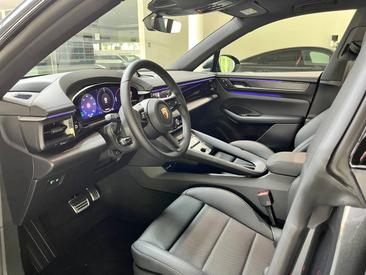 Porsche Macan Electrique 4S — photo 14