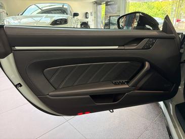 Porsche 992 II Carrera GTS Cabriolet — photo 21