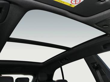 Porsche Cayenne E4 Electric — photo 24