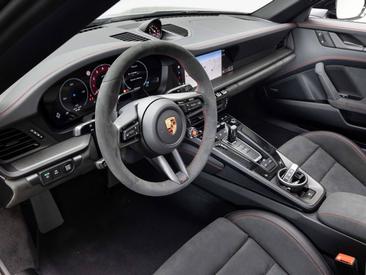 Porsche 992 II Targa 4 GTS — photo 13