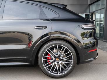 Porsche Cayenne III GTS Coupé — photo 4