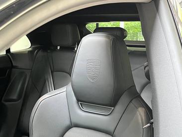 Porsche Macan Electrique 4S — photo 17