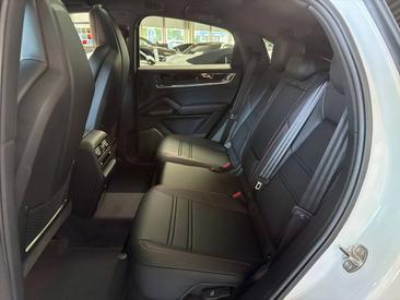 Porsche Cayenne III S E-Hybrid Coupé Black Edition — photo 27