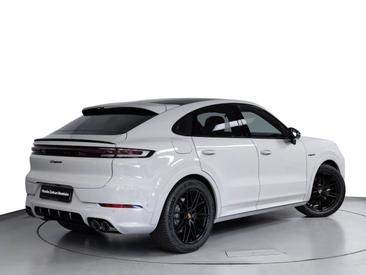 Porsche Cayenne III E-Hybrid Coupé Black Edition — photo 9