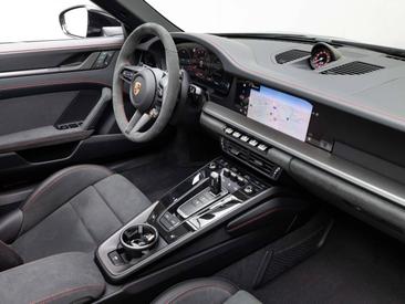 Porsche 992 II Targa 4 GTS — photo 17
