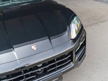Porsche Cayenne III GTS Coupé — photo 7