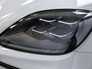 Porsche Cayenne III E-Hybrid Coupé Black Edition — photo 11