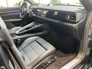Porsche Macan Electrique 4S — photo 22