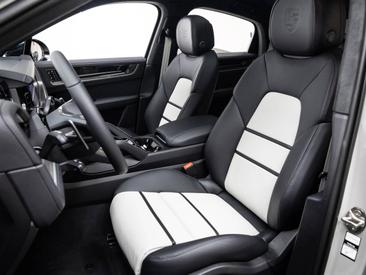 Porsche Cayenne III E-Hybrid Coupé Black Edition — photo 13