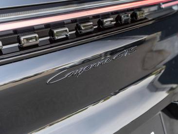 Porsche Cayenne III GTS Coupé — photo 19