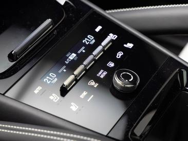 Porsche Cayenne III E-Hybrid Coupé Black Edition — photo 31