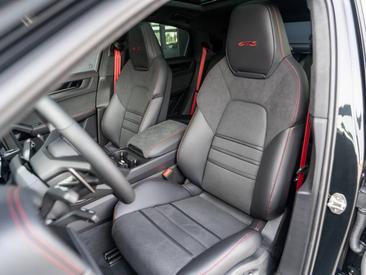 Porsche Cayenne III GTS Coupé — photo 28