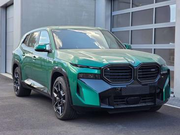 BMW XM 50e — photo 3