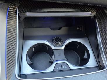 BMW XM 50e — photo 15