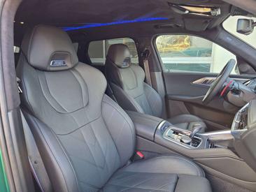 BMW XM 50e — photo 18