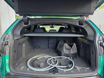 BMW XM 50e — photo 21
