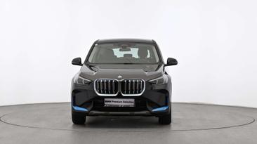 BMW IX1 XDrive30 — photo 2