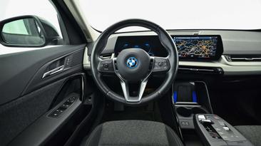 BMW IX1 XDrive30 — photo 11