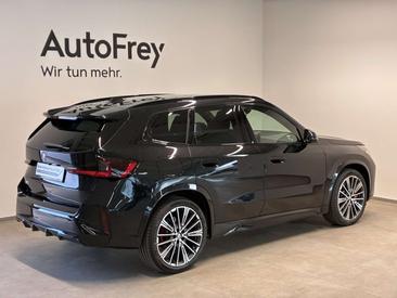 BMW IX1 EDrive20 — photo 3
