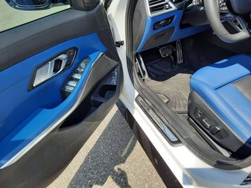 BMW M3 Competition XDrive — photo 11