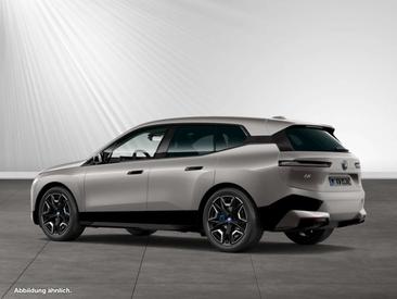 BMW IX XDrive40 — photo 7
