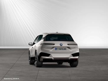 BMW IX XDrive40 — photo 8