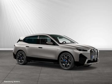 BMW IX XDrive40 — photo 11