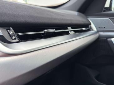 BMW X1 XDrive25e — photo 19