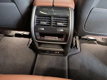 BMW X5 XDrive50e — photo 19