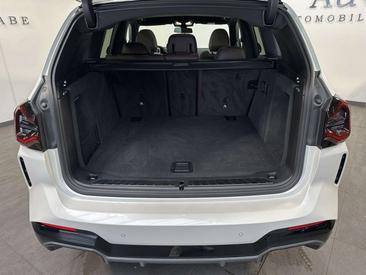 BMW iX3 — photo 6