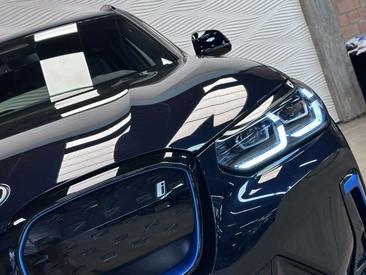 BMW iX3 M Sport — photo 5