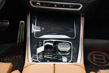 BMW X5 M Performance XDrive50e — photo 23