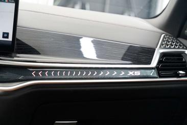 BMW X5 M Performance XDrive50e — photo 24