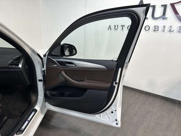 BMW iX3 — photo 10