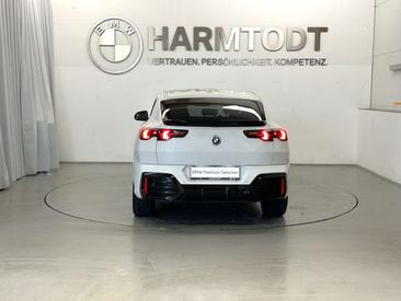 BMW IX2 M Sport EDrive20 — photo 3
