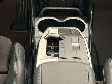 BMW X1 XDrive20d — photo 11