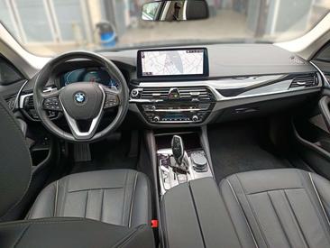 BMW Série 5 Luxury 530e — photo 19