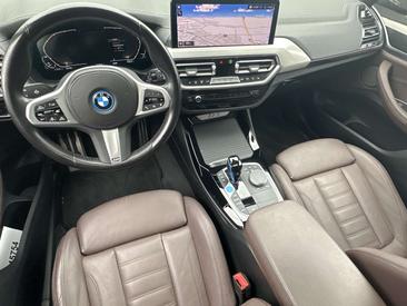 BMW iX3 — photo 17