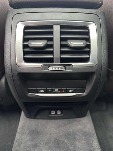 BMW iX3 — photo 21