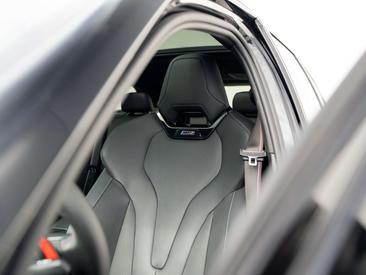 BMW M5 — photo 18