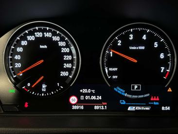 BMW X2 XDrive25e — photo 8