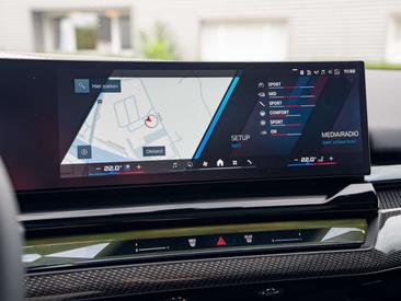 BMW M5 — photo 26