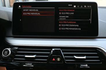 BMW Série 5 Touring 520d — photo 13